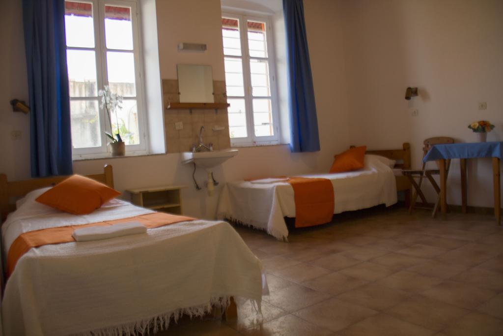 Medieval Rose Hotel
